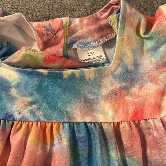 5/$15- Tunic top - Picture 2 of 2